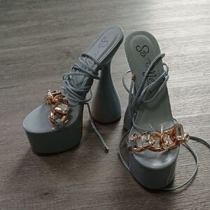 So Me Platform Lace-Up Heeled Sandals Gold Chain Accent - Baby Blue Sz 7.5  EUC
